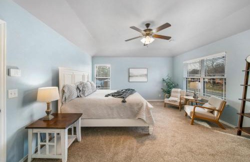 Tulsa House | 4 Bdrm, 3ba,fire Pit, Grill, 1 Block To Tu