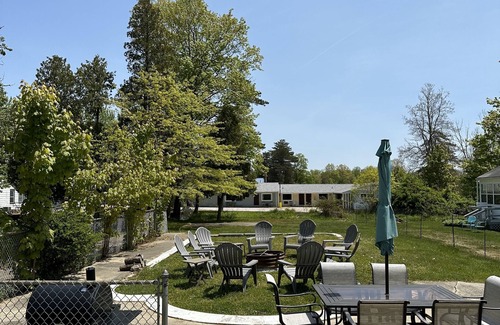 Geneva-on-the-Lake House | 4 BDRM LAKE LODGE, SLEEPS 12, RIGHT IN THE HEART OF THE GOTL STRIP