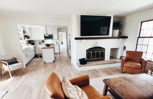 Menasha House | 4 bed 2 1/2 bath home - easy hwy access