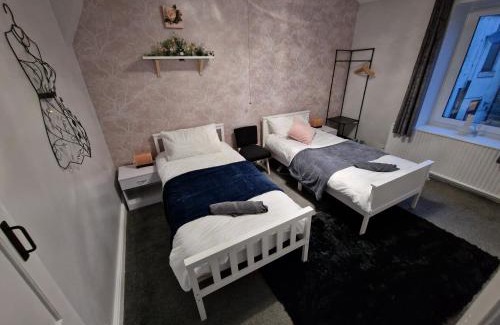 Crawshaw Booth House | 4 bed charming, Family-friendly cottage 1694