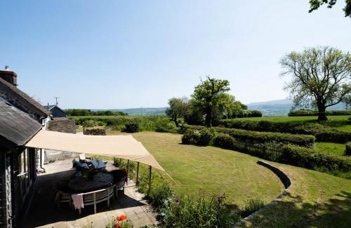 Westbrook Court House | 4 Bed in Clyro 92039