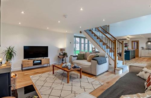 Brough House | 4 Bed in Howden 93496