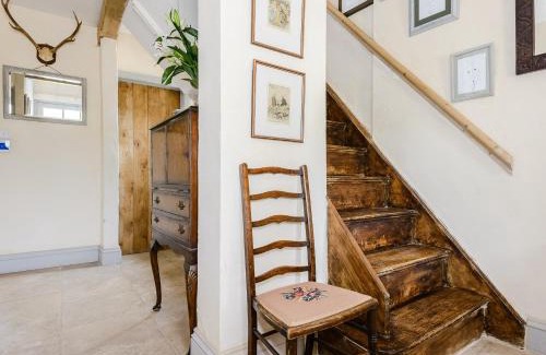 Caersws House | 4 Bed in Llanidloes 51651