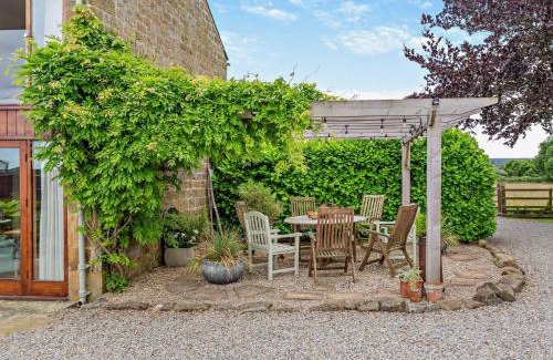 Ripon House | 4 Bed in Masham 64329