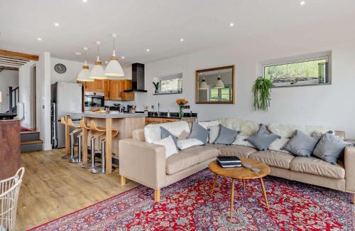 Church Stoke House | 4 Bed in Old Churchstoke 91498