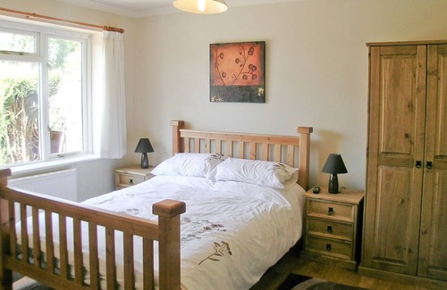Colchester Cottage | 4 bedroom accommodation in Colchester
