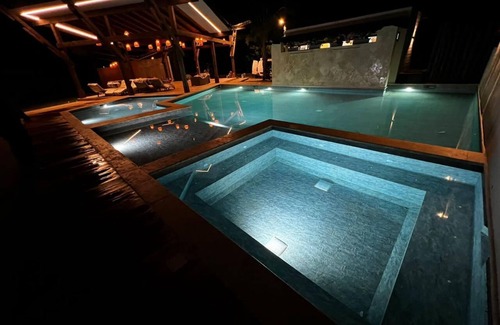 La Vega Province Villa | 4-bedroom house in pleasant Jarabacoa with WiFi, AC, POOL, BBQ ZONE, GAMES