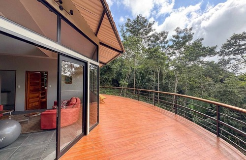 Parrita House | 4-bedroom house, wraparound decks, modern kitchen, Adjacent to Jungle Reserve