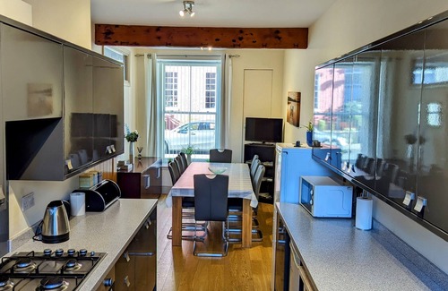 Newland Near Ulverston House | 4 bedroom townhouse in Ulverston center