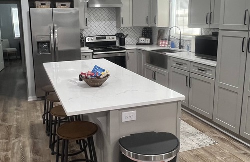 Duncanville House | 4-Bedroom w/Pool (sleeps 12) 15 minutes to UA