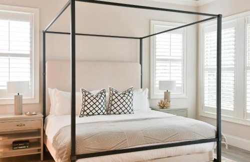 Olde Town House | 4 Bedroom Wilson Village Home 5042