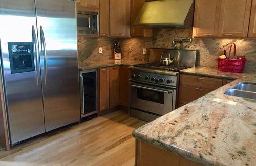 Walnut Creek House | 4 bedrooms and 3 full bathrooms + office in Walnut Creek. Great yard with pool!