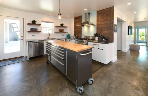 Inlet Harbour House | 4 BR 2nd Row Beach House with a Private Pool! California Dreamin'