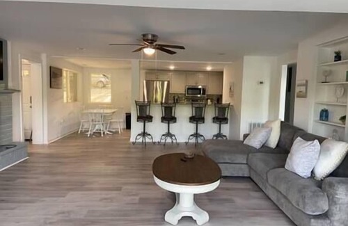 Athens House | 4-BR Spacious House by the River w/Backyard & BBQ