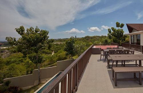 Bukit Villa | 4 BR Villa with Jimbaran Bay View, Near GWK. FREE airport pick up