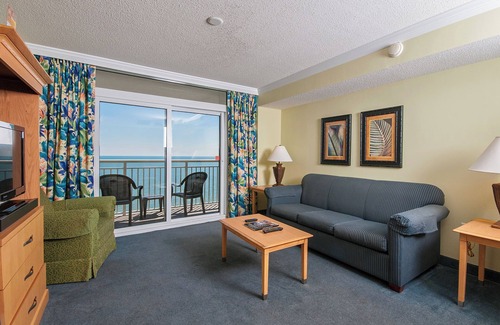 Myrtle Beach Hotel | 4 Family-Ready Rooms with Stunning Ocean Views and Walkable Attractions