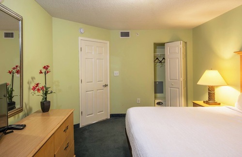 Myrtle Beach Hotel | 4 Family-Ready Rooms with Stunning Ocean Views and Walkable Attractions