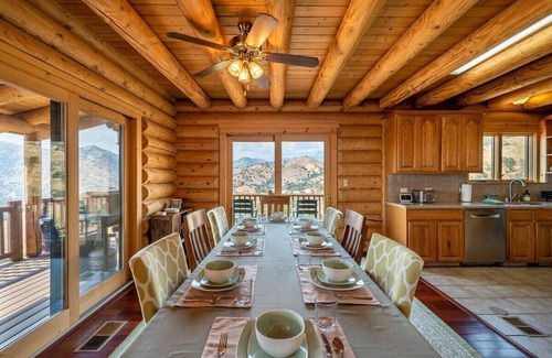 Three Rivers Cabin | 4 Kings Log Cabin 150 Acres Spectacular Views
