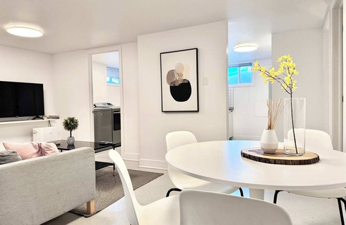 Saint-Sacrement Apartment | 4 Large Rooms City Centre