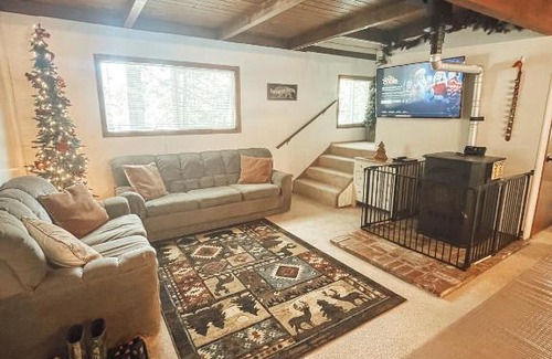 Cold Springs House | 4 Little Bears Cabin-WiFi/Arcade loft