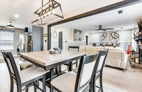 Church Street House | 4 Mi to Airport: Atlanta Home w/Deck & Hot Tub