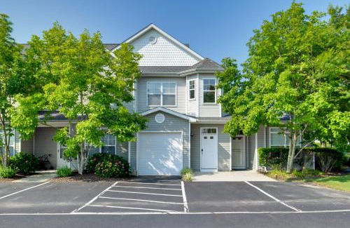Rehoboth Beach House | 4 Mi to Beach Lewes Townhome with Ping-Pong Table
