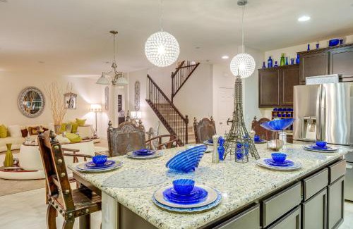 Rosedale House | 4 Mi to CSUB Campus Spacious Home with Yard