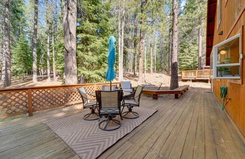 Truckee House | 4 Mi to Downhill Ski Resort! Spacious Family Haven
