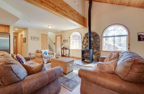 Truckee House | 4 Mi to Downhill Ski Resort! Spacious Family Haven