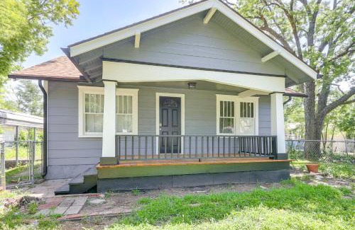 Wichita House | 4 Mi to Dtwn Charming Retreat in Wichita!