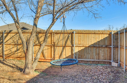 Guthrie House | 4 Mi to Dtwn Guthrie: Family Home w/Fire Pit!