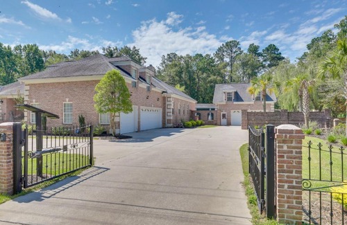 Summerville Apartment | 4 Mi to Dtwn Simplistic Summerville Studio