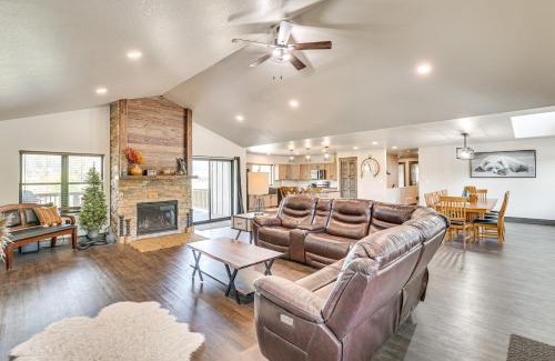 Sturgis House | 4 Mi to Dtwn Sturgis Cabin with Hot Tub and Game Room