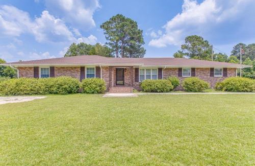 Loris House | 4 Mi to Loris Nature Park Family Home with Yard