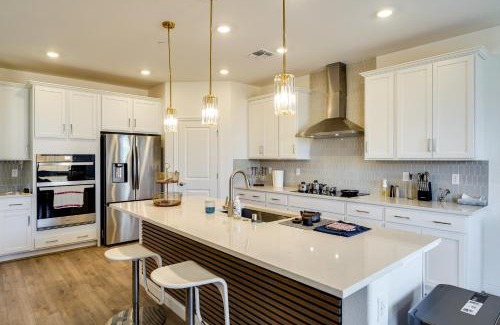 Peters House | 4 Mi to San Joaquin River Manteca Home with Patio!