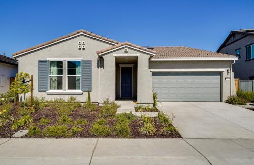 Peters House | 4 Mi to San Joaquin River Manteca Home with Patio!