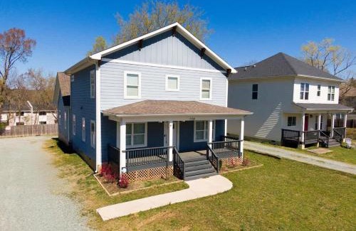 Chapel Hill House | 4 Minutes to UNC - 7 Minutes to Carrboro - En-Suite Bathrooms