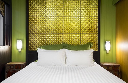 Chan Kasem Bed & Breakfast | 4 Pax. Self-Serviced Art & Tile Gallery