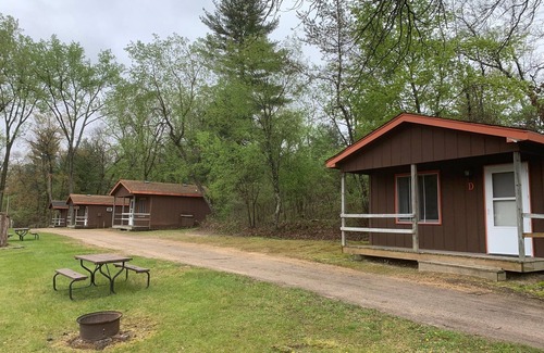 Wisconsin Dells Cabin | 4 Person One Room Cabin in Rural Campground