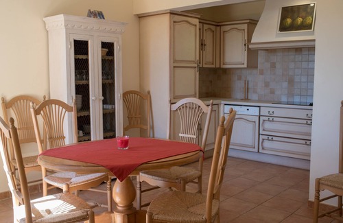 Saint-Trinit Villa | 4 room villa 6 pers. (98m²), terrace, residence with swimming pool (Sault/Ventoux)