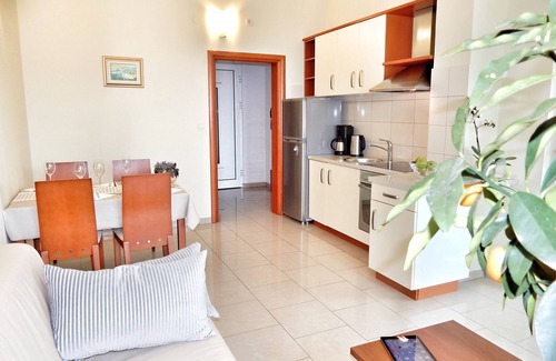 Vantacici Apartment | 4 star apartment in Malinska 150m from the beach with pool, dishwasher, wifi, air conditioning