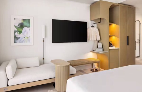 Belle Vista Hotel | 4 Units, King Partial View at The Hotel Zamora, Outdoor Pool