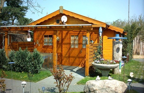 Born auf dem Darss House | 40 m² bungalow "Vogelnest" with south-facing terrace, TV and W-LAN for max. 2 persons