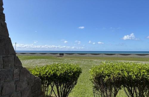 Erquy Apartment | 400 - Magnifique T3, les pieds dans l'eau