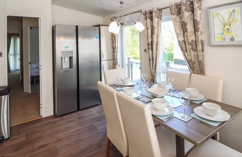 Yealand Conyers Cottage | 41, GRANDMA'S COTTAGE, pet friendly, with a garden in Carnforth