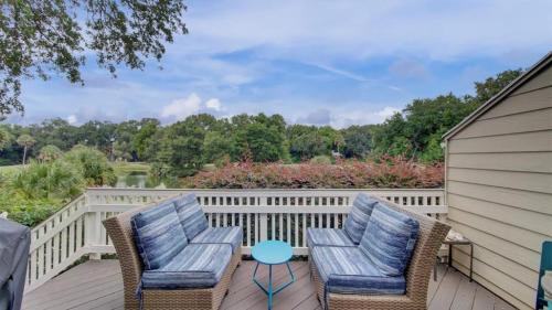 Isle of Palms House | 44 Fairway Dunes by AvantStay Steps from the Beach Pool TennisPickleball Courts