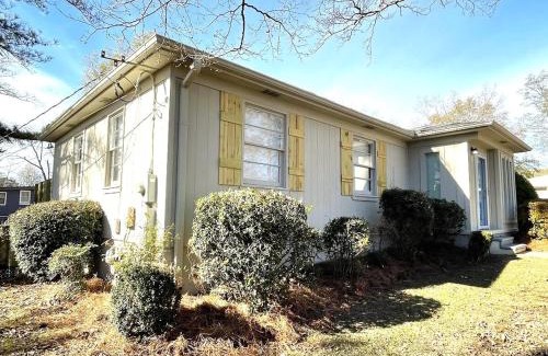 New Castle House | 465 Gene Reed Rd