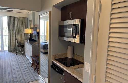 Key Biscayne Apartment | 470 - Breathtaking Ritz Carlton Apartment - Gym - Multiple Pools