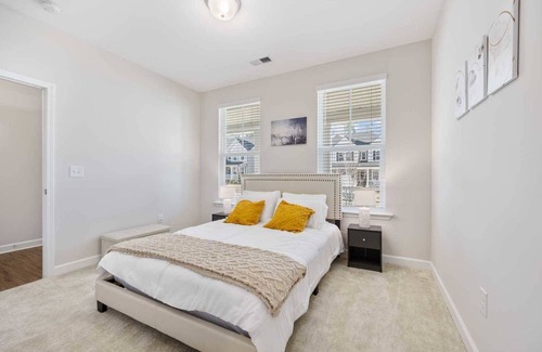 Clayton House | 4B3B/Golf Club/Harris Teeter in Clayton #41949