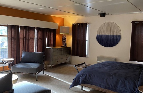 Redway House | 4bd/1ba 1,325 sf Downtown home, valley views and a large front yard